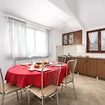 Ferienhaus 3 Bedroom Cozy In *