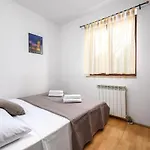 3 Bedroom Cozy In Ferienhaus